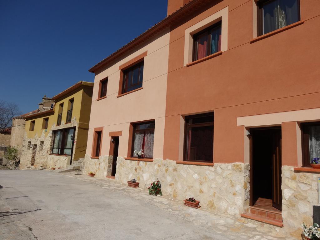 Two-Bedroom House,325447315:JPEG